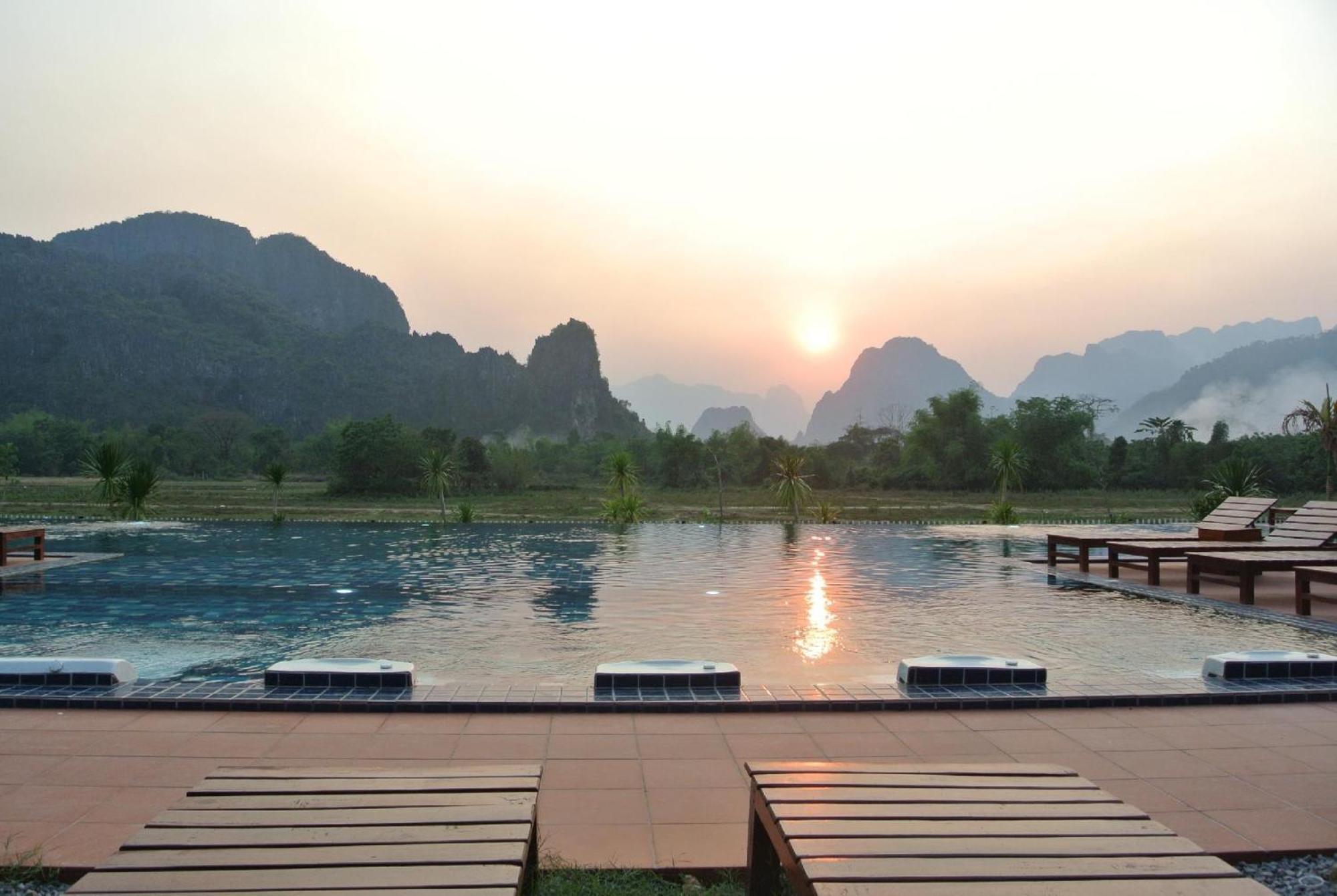 Lisha Garden Resort Hotel Vang Vieng Exterior foto