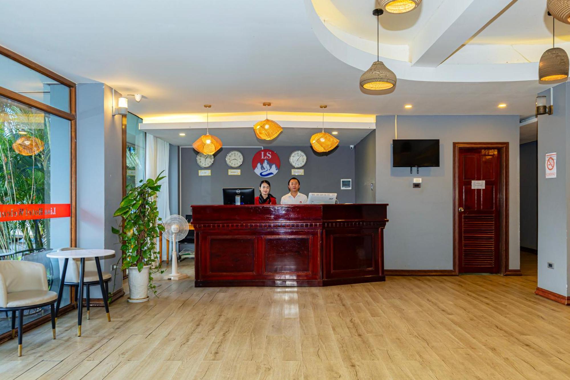 Lisha Garden Resort Hotel Vang Vieng Exterior foto