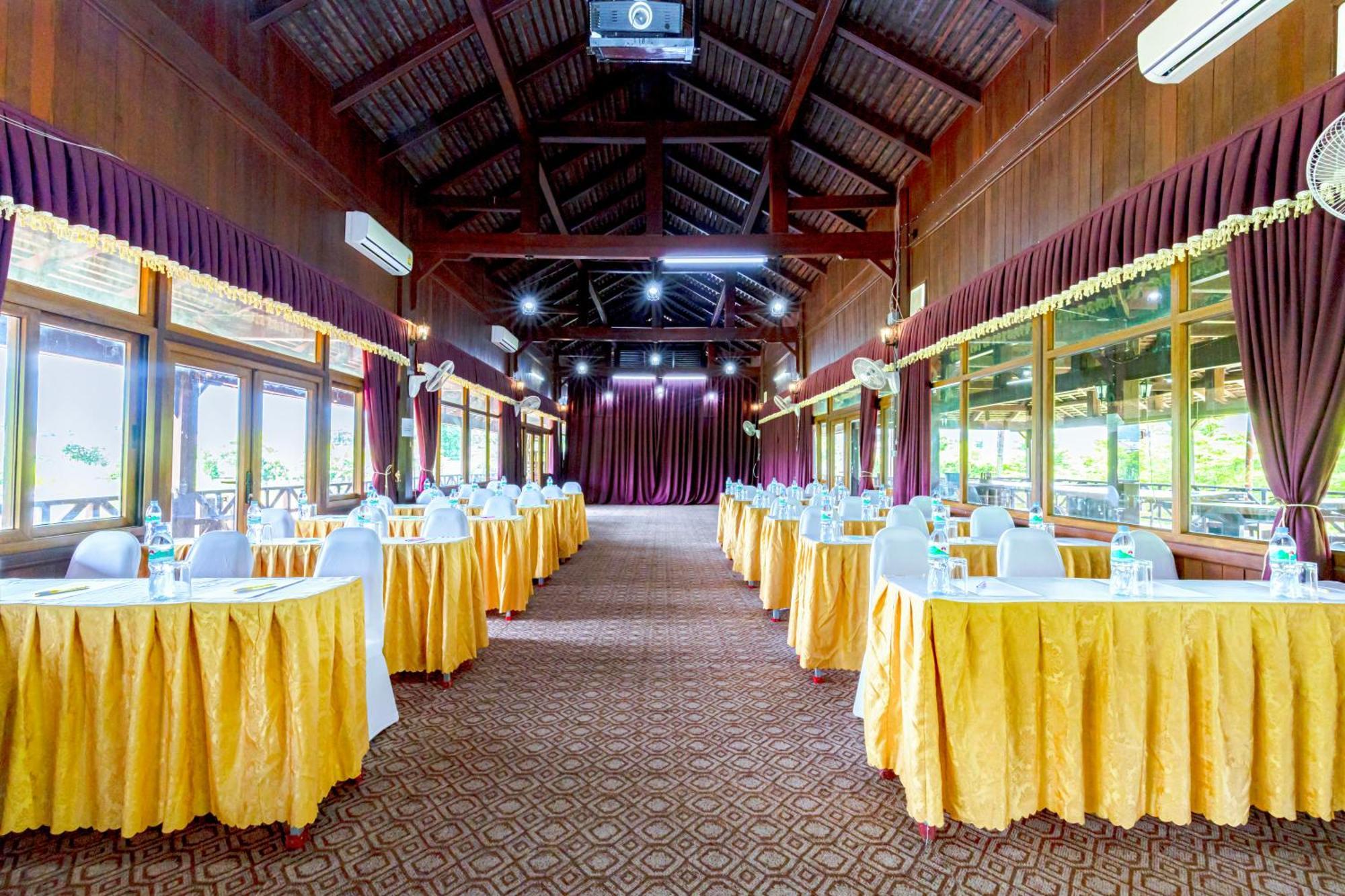 Lisha Garden Resort Hotel Vang Vieng Exterior foto