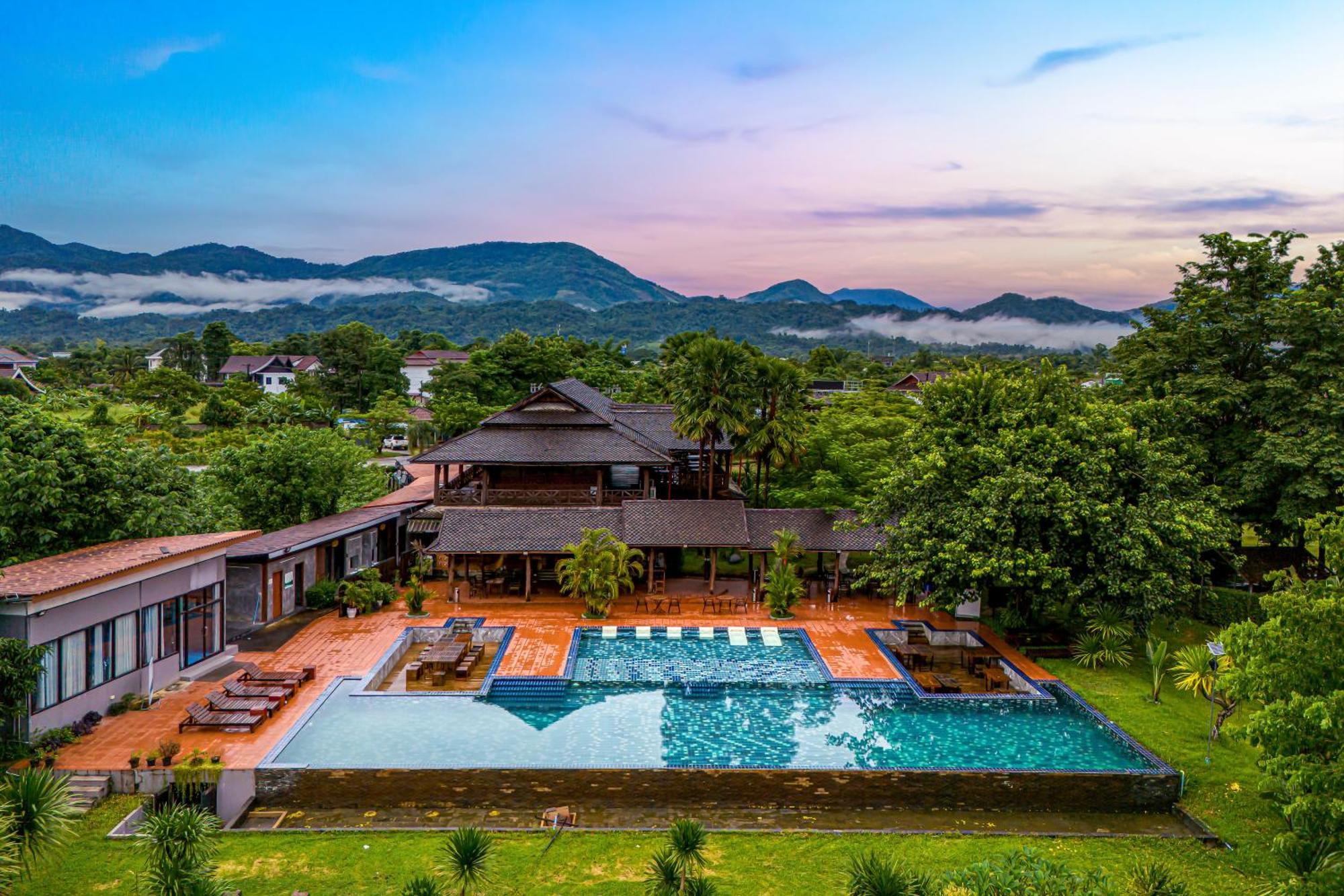 Lisha Garden Resort Hotel Vang Vieng Exterior foto